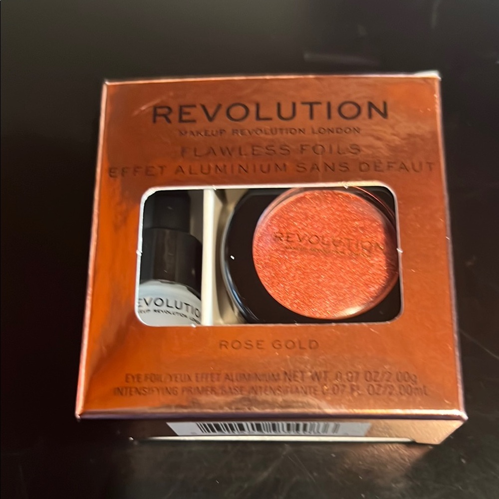 Revolution Flawless Foils Metallic Rose Gold Eyeshadow